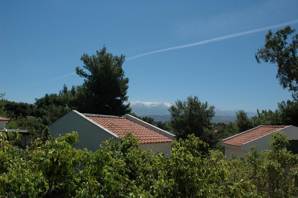 Villa Pefki Chrissi Akti Chania Exterior foto